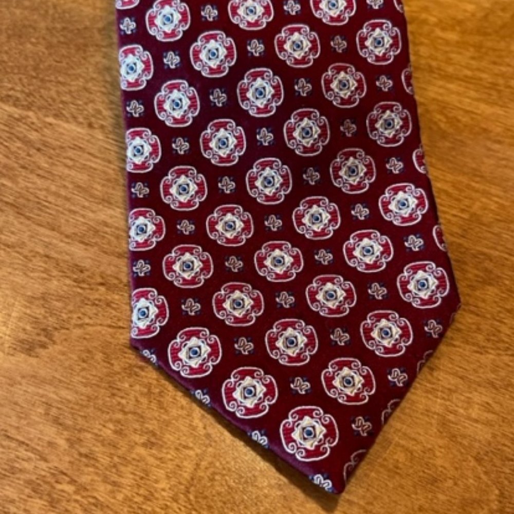 Jos A Bank Signature Collection Tie 100% Silk Burgundy NWOT